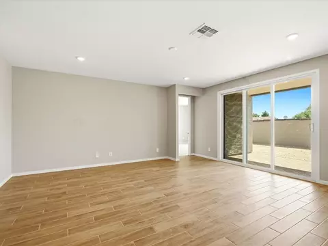 Living - 1139 W Haynes Way, Apache Junction, AZ 85120 photo 2 of 7