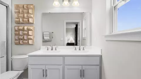 Bath - 54 Sumter Ave - Model, Ranson, WV 25438 photo 3 of 3