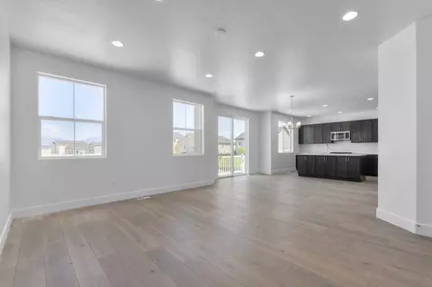 Living - 6417 N Vernon Dr, Eagle Mountain, UT 84005 photo 3 of 7