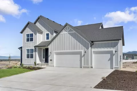Exterior - 6417 N Vernon Dr, Eagle Mountain, UT 84005 photo 4 of 12