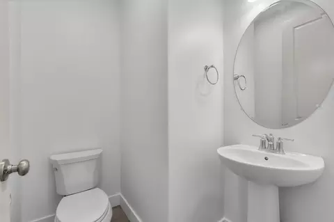 Bath - 6417 N Vernon Dr, Eagle Mountain, UT 84005 photo 2 of 5