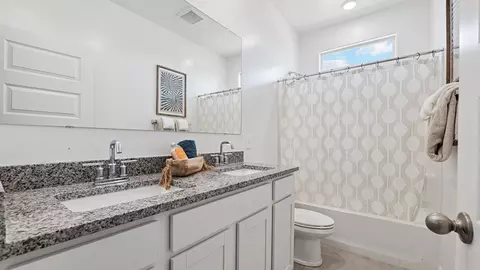 Bath - 2872 W Sonrisa Ave, Apache Junction, AZ 85120 photo 3 of 9