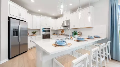 Kitchen - 7895 Interstellar Ave, Sarasota, FL 34241 photo 4 of 11