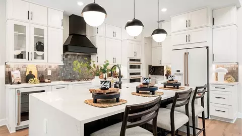 Kitchen - 7895 Interstellar Ave, Sarasota, FL 34241 photo 8 of 11