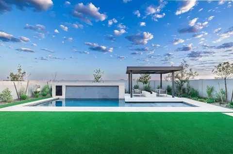 Exterior - 10320 E Ulysses Ave, Mesa, AZ 85212 photo 5 of 10