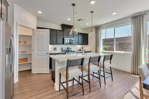 Kitchen - 1419 Roebling St, Lincoln, CA 95648 photo 1 of 8