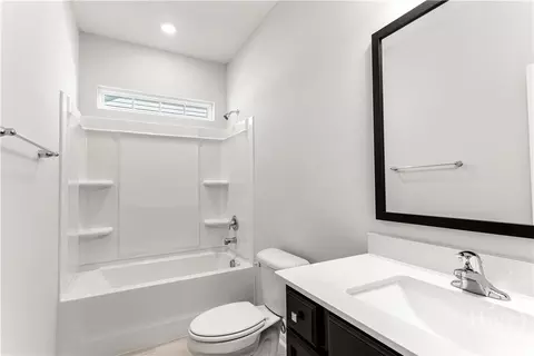 Bath - 37 Blues Dr, Pooler, GA 31322 photo 1 of 5