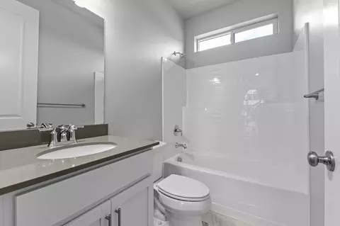 Bath - 3336 W 1570 N, Provo, UT 84601 photo 2 of 2