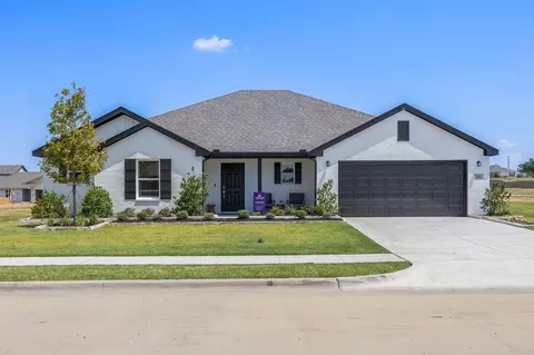 Exterior - 117 Irelyn Dr, Cleburne, TX 76031 photo 6 of 7