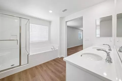 Bath - 1243 Trojan Cir, Perris, CA 92571 photo 2 of 2