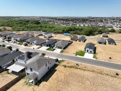 View/Area - 6016 Servando Dr, Laredo, TX 78046 photo 5 of 14
