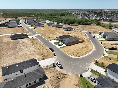 View/Area - 6016 Servando Dr, Laredo, TX 78046 photo 11 of 14