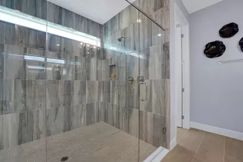 Bath - 6406 Rover Way, Saint Cloud, FL 34771 photo 3 of 11