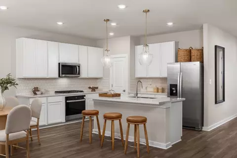 Kitchen - 1946 Starlight St, Angleton, TX 77515 photo 1 of 5