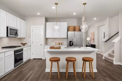 Kitchen - 1946 Starlight St, Angleton, TX 77515 photo 2 of 5