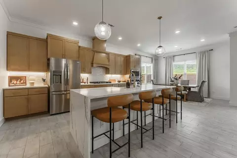 Kitchen - 805 Klenc Rd, Springdale, AR 72762 photo 4 of 15