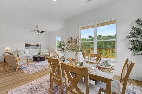 Dining - 805 Klenc Rd, Springdale, AR 72762 photo 4 of 4