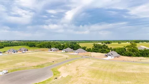 View/Area - 1624 E Deer Meadows Dr, Perkins, OK 74059 photo 4 of 9
