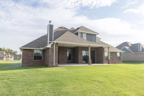 Exterior - 1624 E Deer Meadows Dr, Perkins, OK 74059 photo 2 of 4