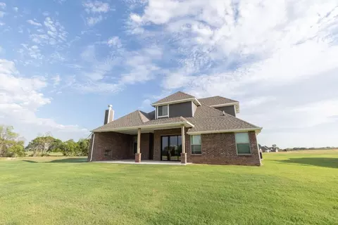 Exterior - 1624 E Deer Meadows Dr, Perkins, OK 74059 photo 3 of 4