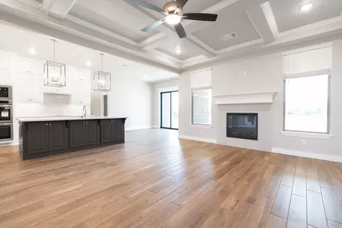 Living - 1624 E Deer Meadows Dr, Perkins, OK 74059 photo 2 of 4