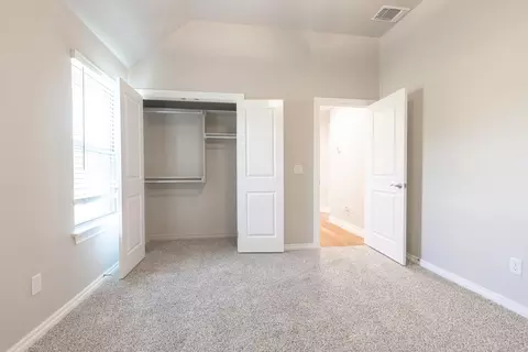 Bedroom - 1624 E Deer Meadows Dr, Perkins, OK 74059 photo 3 of 8