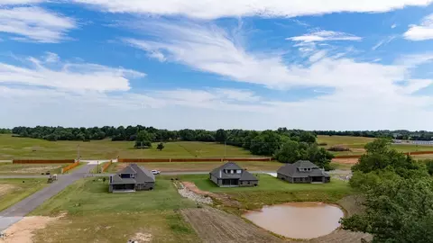 View/Area - 1624 E Deer Meadows Dr, Perkins, OK 74059 photo 8 of 9