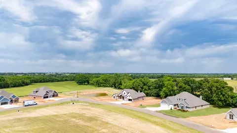 View/Area - 1624 E Deer Meadows Dr, Perkins, OK 74059 photo 6 of 9