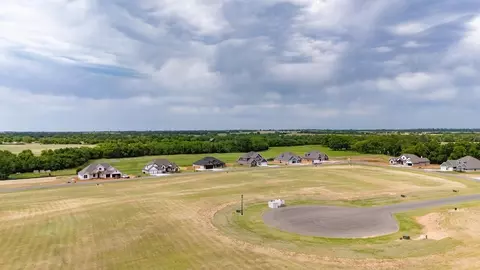 View/Area - 1624 E Deer Meadows Dr, Perkins, OK 74059 photo 3 of 9