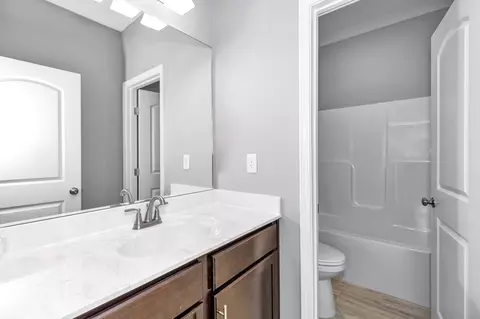 Bath - 18 Main St, Madison, AL 35758 photo 5 of 7