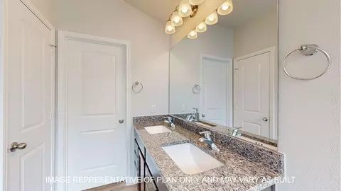 Bath - 1013 Sydney Blvd, Thorndale, TX 76577 photo 2 of 10