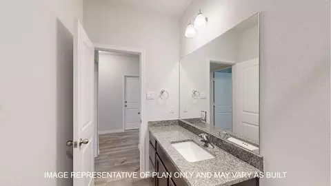 Bath - 1013 Sydney Blvd, Thorndale, TX 76577 photo 6 of 10