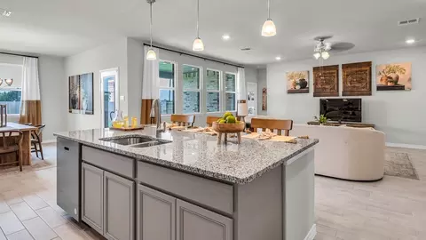 Kitchen - 1013 Sydney Blvd, Thorndale, TX 76577 photo 4 of 6