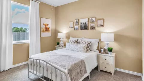 Bedroom - 1013 Sydney Blvd, Thorndale, TX 76577 photo 5 of 5