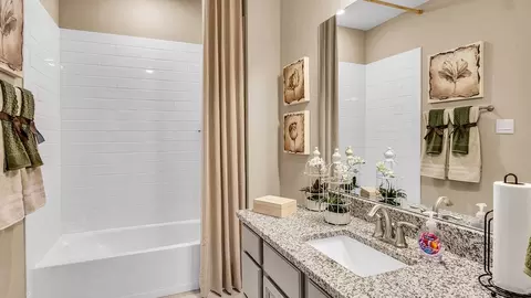 Bath - 1013 Sydney Blvd, Thorndale, TX 76577 photo 9 of 10