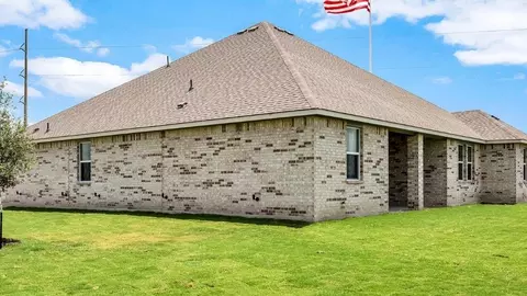 Exterior - 1013 Sydney Blvd, Thorndale, TX 76577 photo 5 of 5