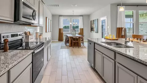 Kitchen - 1013 Sydney Blvd, Thorndale, TX 76577 photo 5 of 6