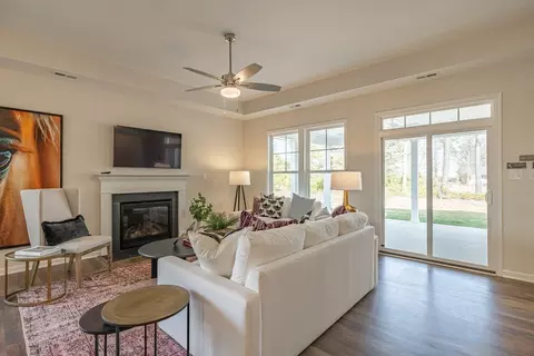 Living - 351 Whites Ml, Abingdon, VA 24210 photo 1 of 4