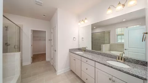 Bath - 4033 Samaritan Ln, Denver, NC 28037 photo 2 of 12