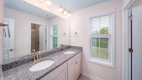 Bath - 4033 Samaritan Ln, Denver, NC 28037 photo 5 of 12