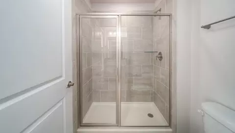 Bath - 4033 Samaritan Ln, Denver, NC 28037 photo 6 of 12