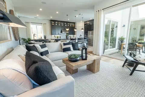 Living - 1165 Cask Rd, Paso Robles, CA 93446 photo 7 of 10