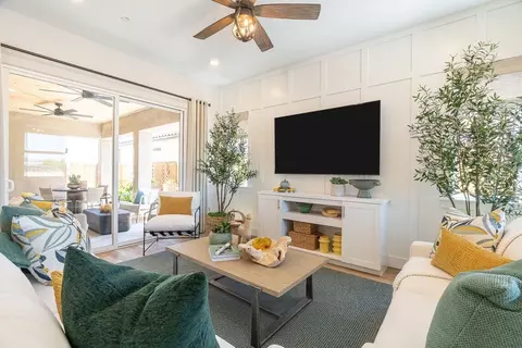 Living - 1165 Cask Rd, Paso Robles, CA 93446 photo 3 of 10