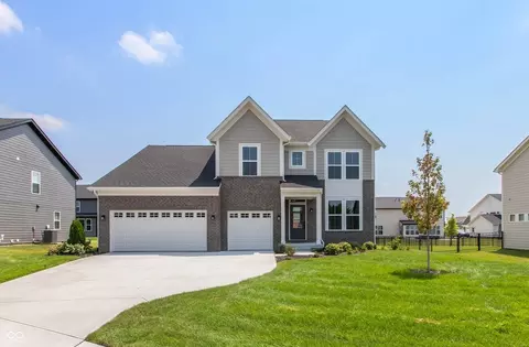 12001 Water Bluff Pl, Fishers, IN 46037