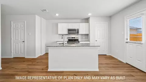 Kitchen - 1428 Newey Cir, Temple, TX 76504 photo 1 of 5