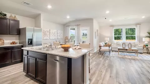 Kitchen - 1428 Newey Cir, Temple, TX 76504 photo 5 of 5