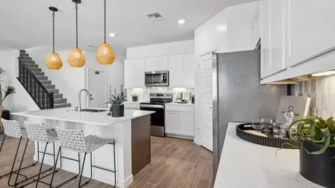 Kitchen - 9648 S Caballo Dr, Apache Junction, AZ 85120 photo 4 of 11