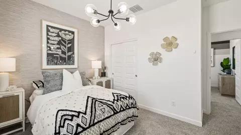 Bedroom - 9648 S Caballo Dr, Apache Junction, AZ 85120 photo 9 of 17