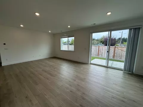 Living - 624 Sunbeam Pl, Sequim, WA 98382 photo 1 of 1