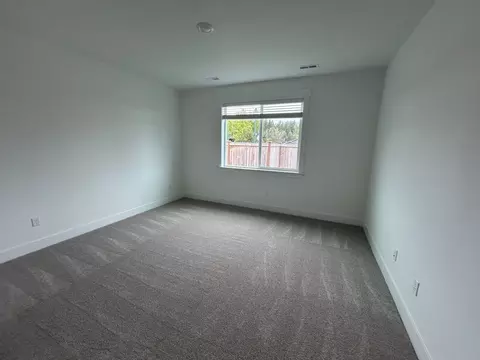 Bedroom - 624 Sunbeam Pl, Sequim, WA 98382 photo 1 of 1